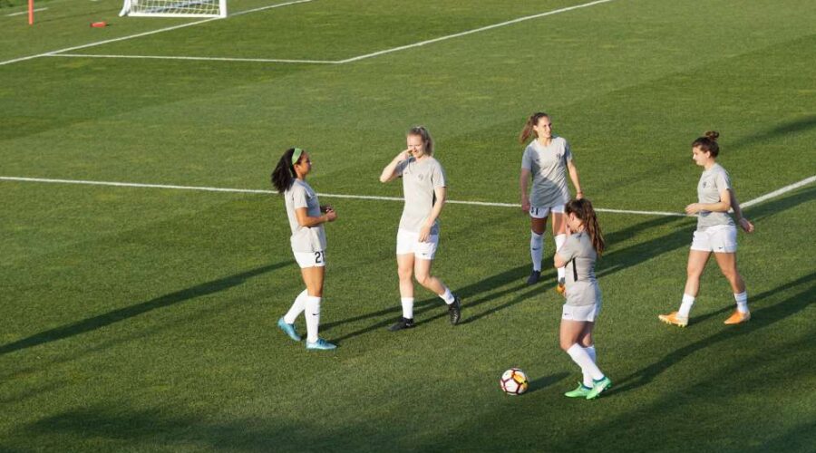 Essential Features of High-Performance Indoor Soccer Shoes for Women