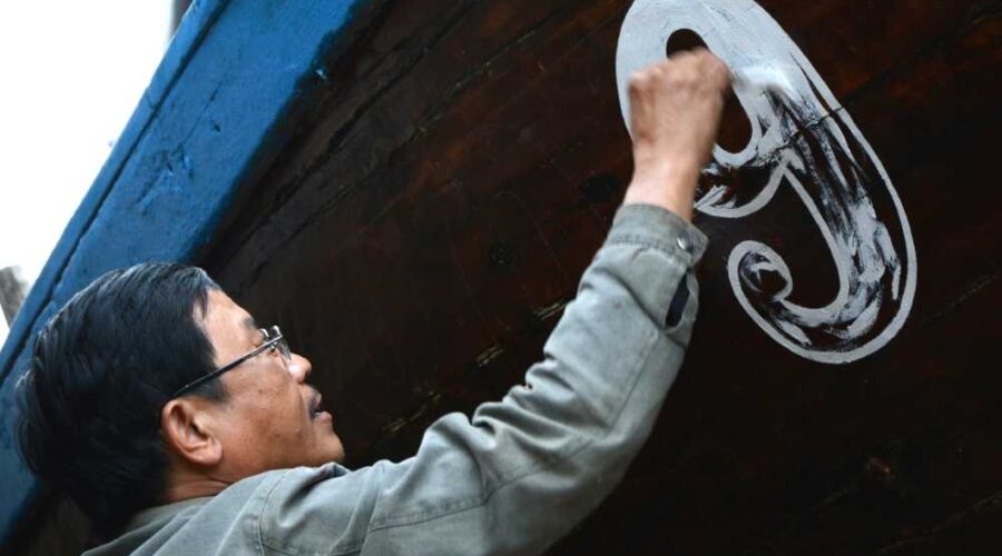 Choosing the Right Marine Paint Supplies